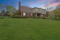 1800 Murdstone Rd, Pittsburgh, PA 15241