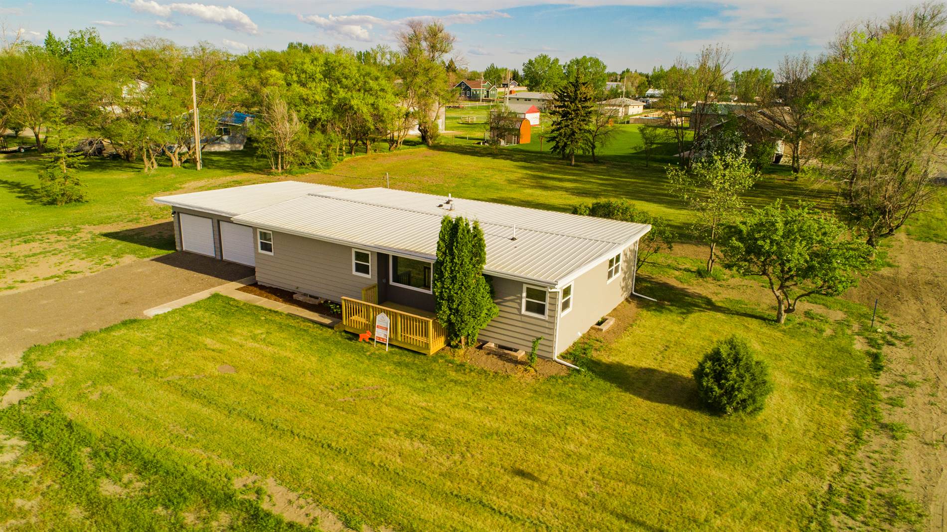 312 38th St East, Williston, ND 58801