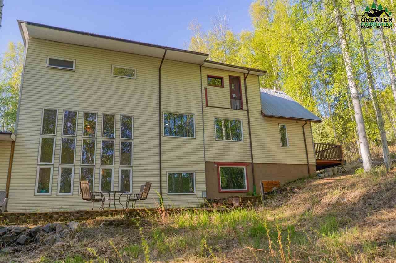 664 Hillcrest Drive, Fairbanks, AK 99712