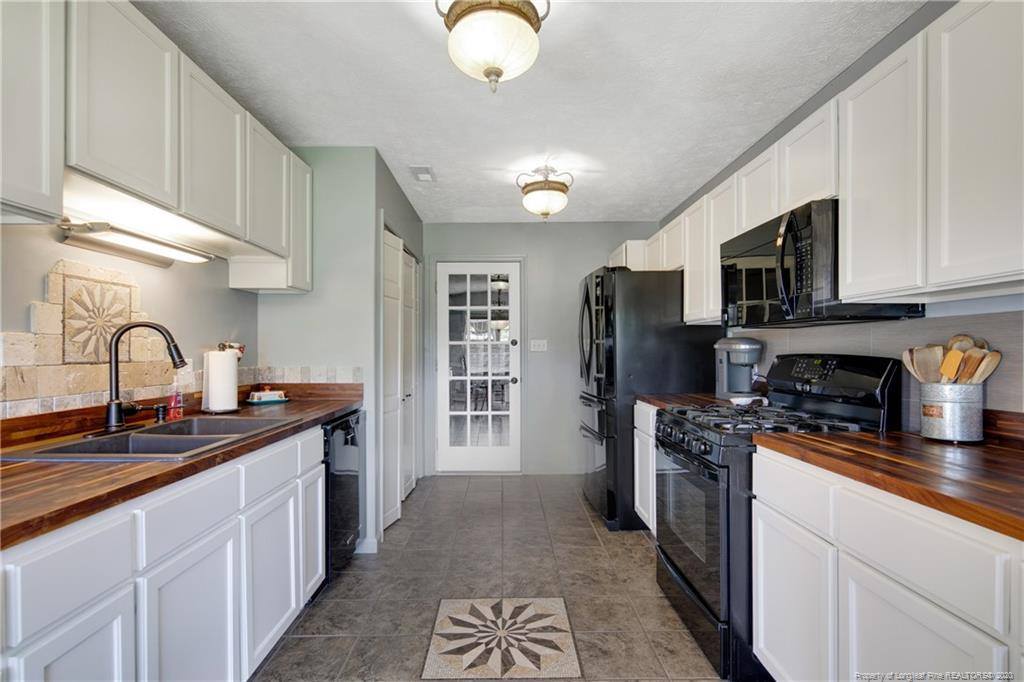 119 Garfield Drive, Raeford, NC 28376