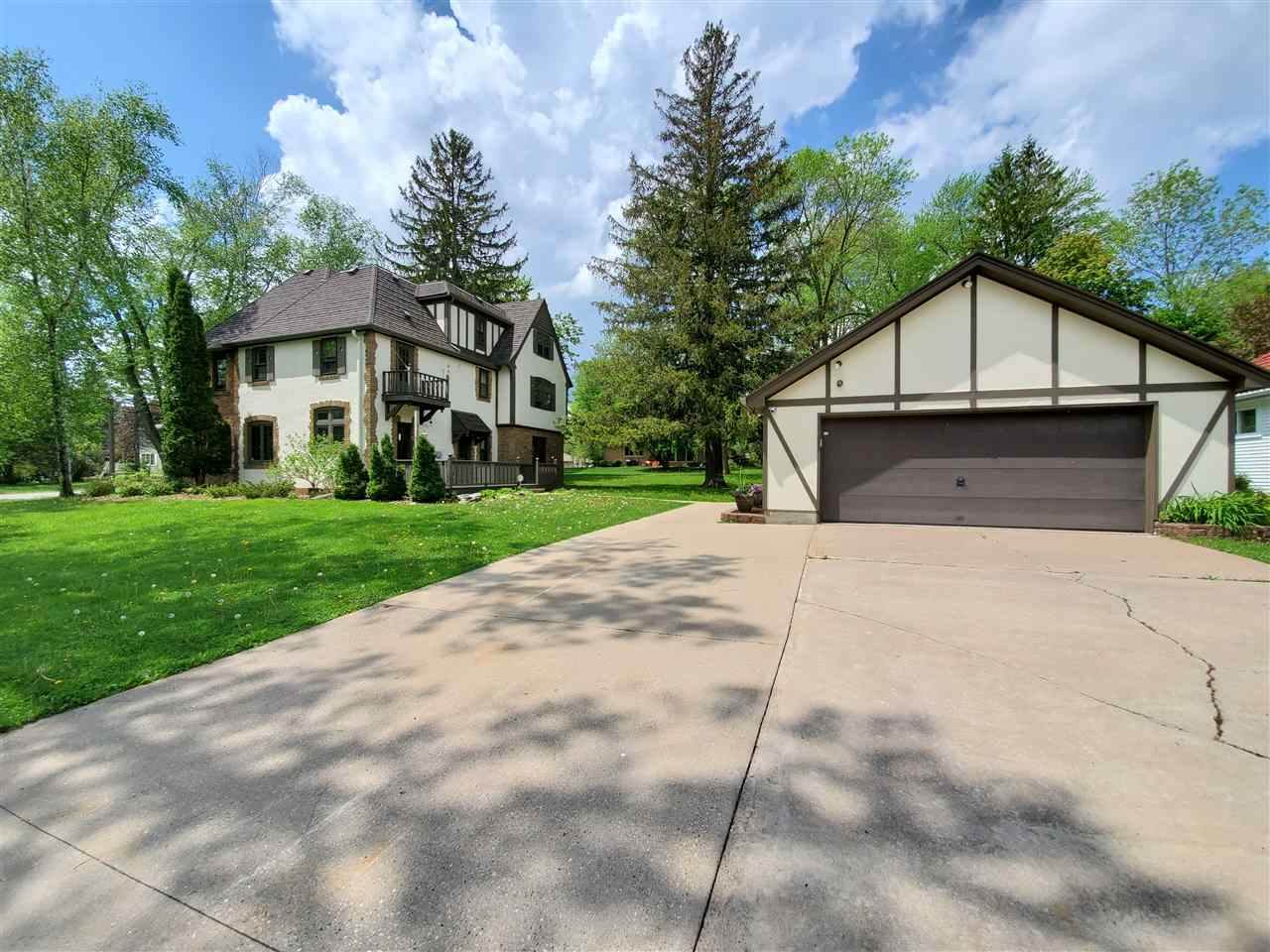 903 W 6th Street, Marshfield, WI 54449