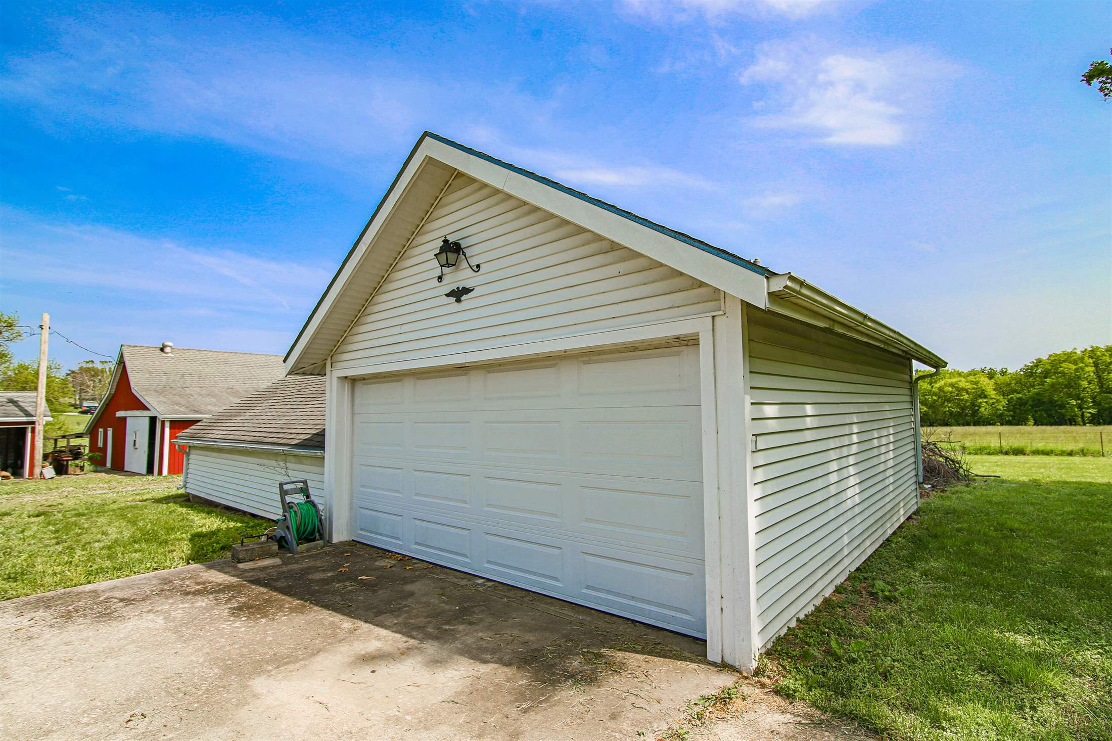 7639 SE 45th St, Tecumseh, KS 66542