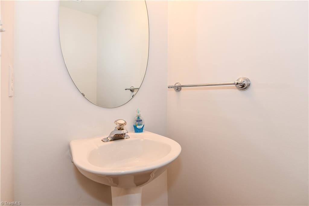 2115 Gramercy Park Drive, Greensboro, NC 27406