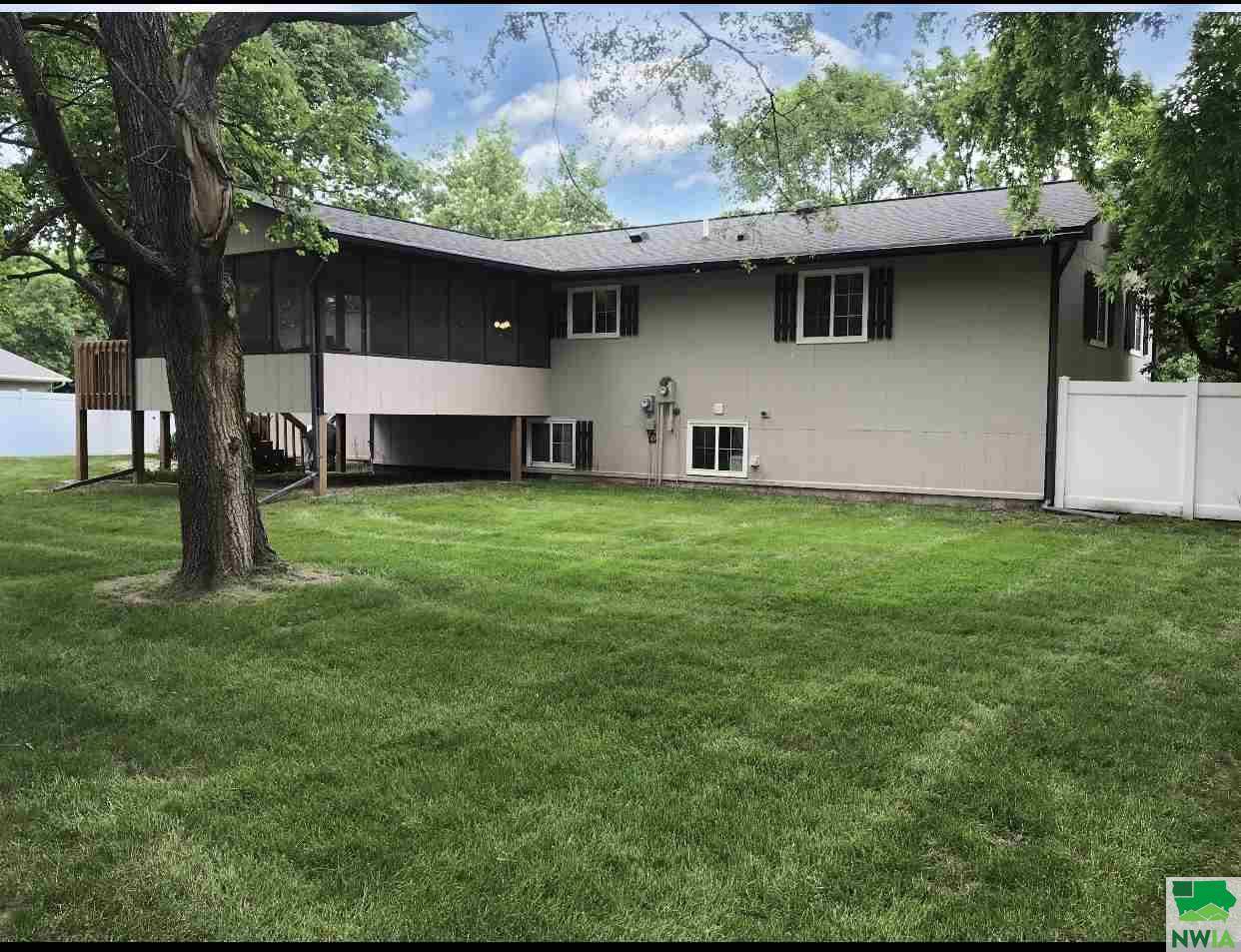 410 E Jefferson, Elk Point, SD 57025