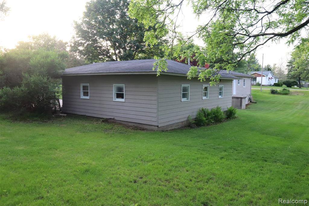 165 West Orchard Street, Perry, MI 48872