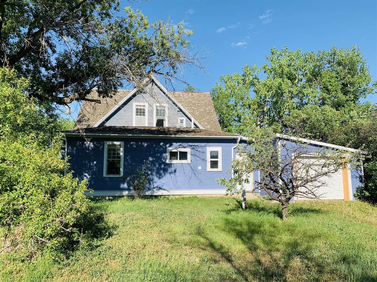 221 2nd Ave West, Culbertson, MT 59218