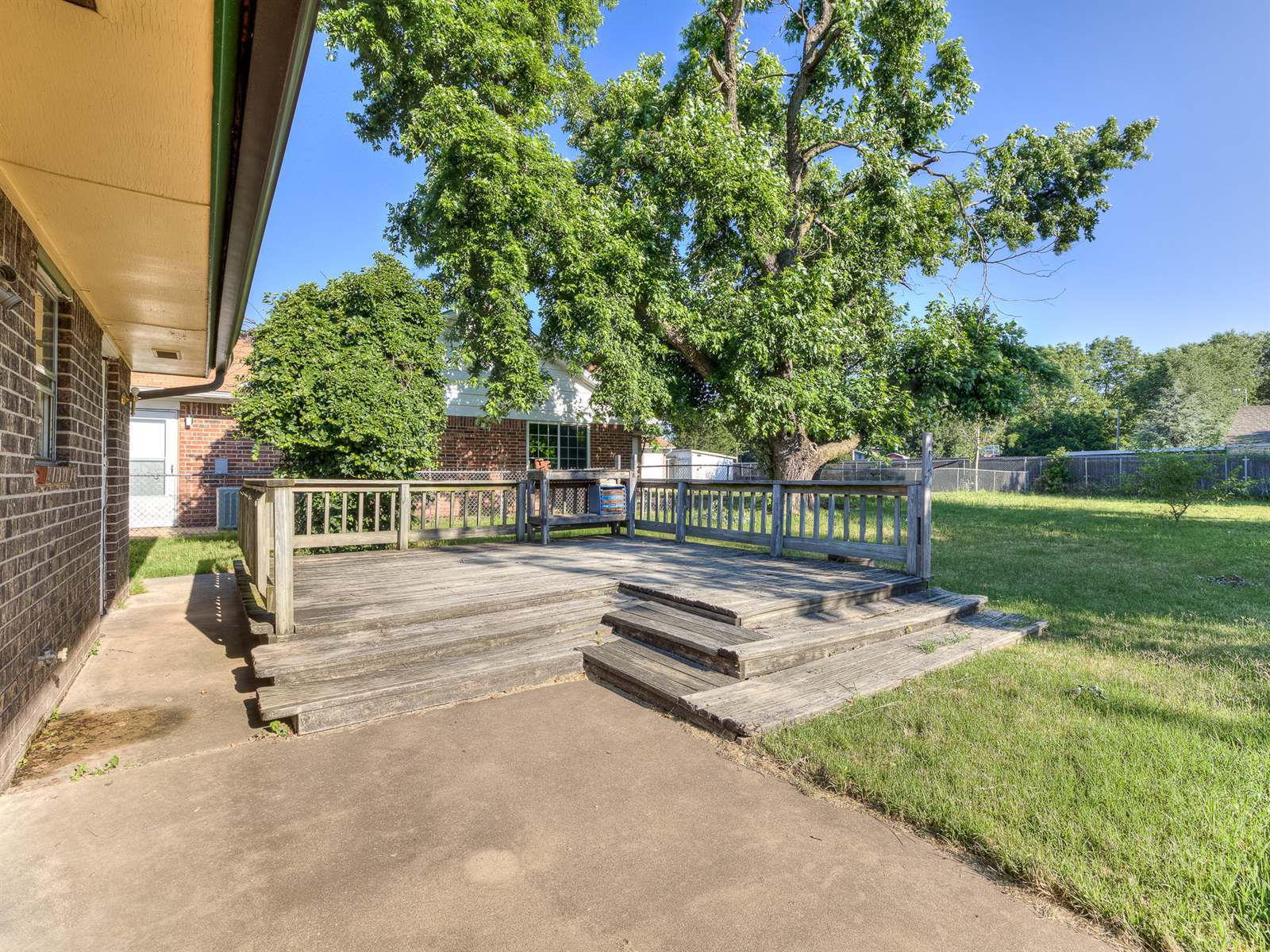 4003 Lawn Dr, Del City, OK 73115