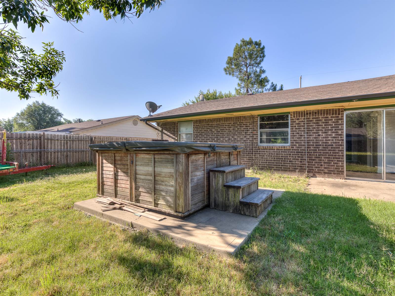 4003 Lawn Dr, Del City, OK 73115