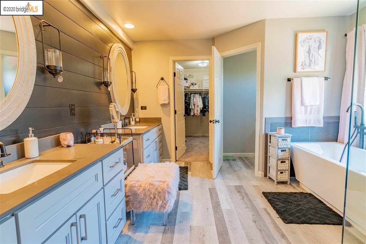 2364 Cambridge Dr, Discovery Bay, CA 94505