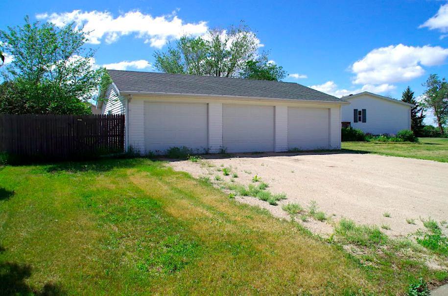 602 Rudolph Avenue NW, South Heart, ND 58655