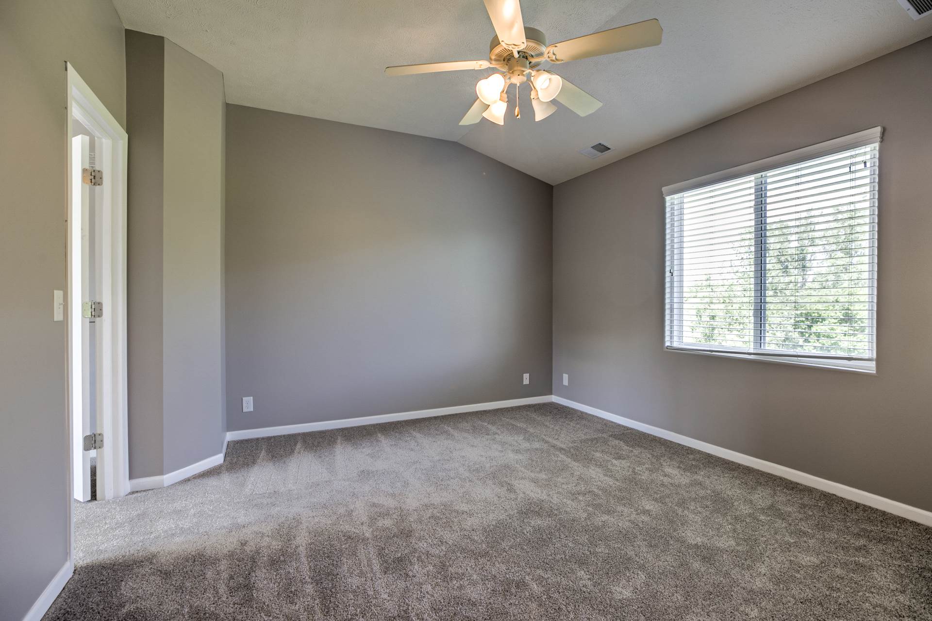 6019 S 191 Street, Omaha, NE 68138