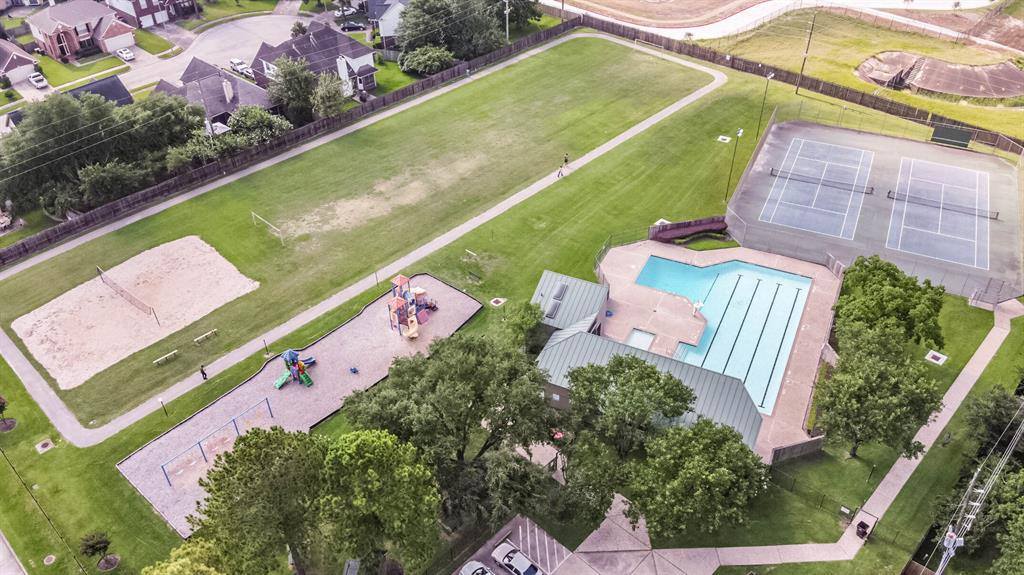 1915 Laurel Brook Lane, Houston, TX 77014