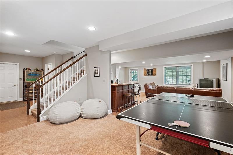 143 Bittersweet Circle, Venetia, PA 15367