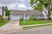 173 N 5TH, Bethpage, NY 11714