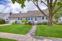 173 N 5TH, Bethpage, NY 11714