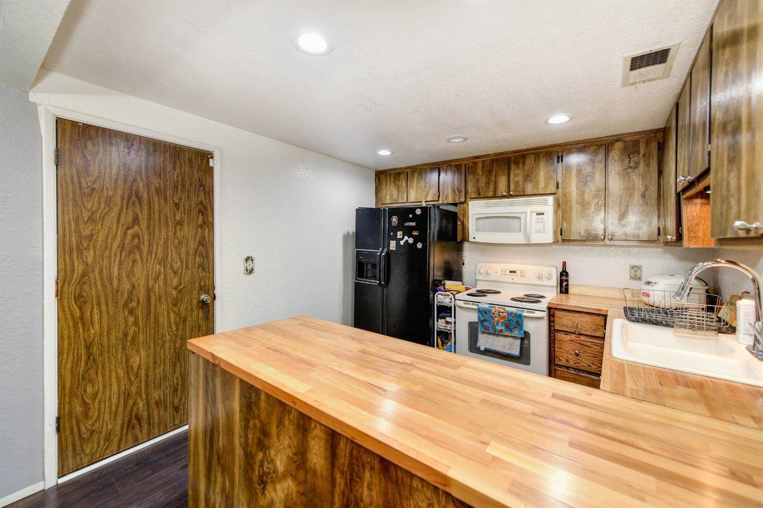 5804 41st Street, Sacramento, CA 95824