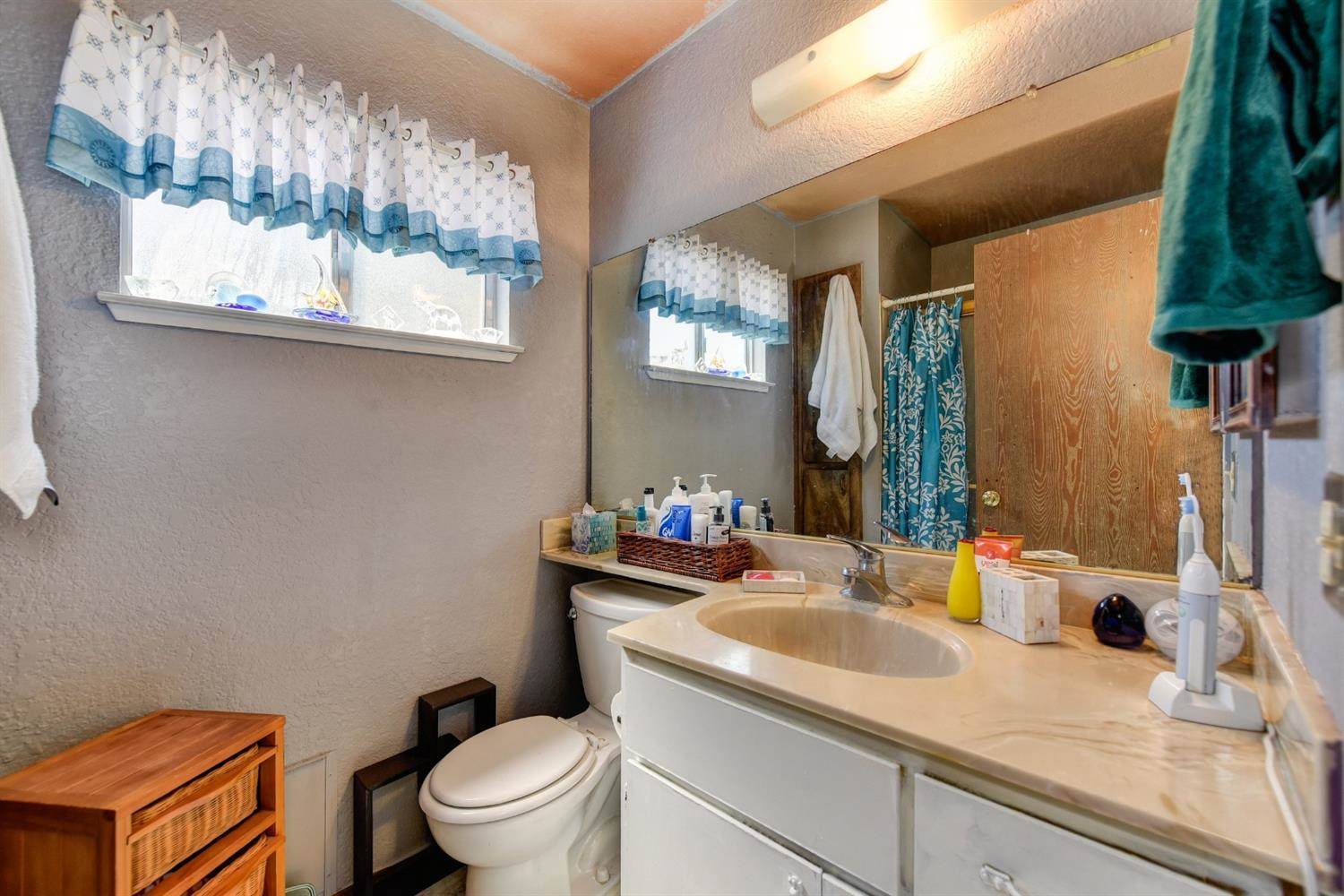 5804 41st Street, Sacramento, CA 95824