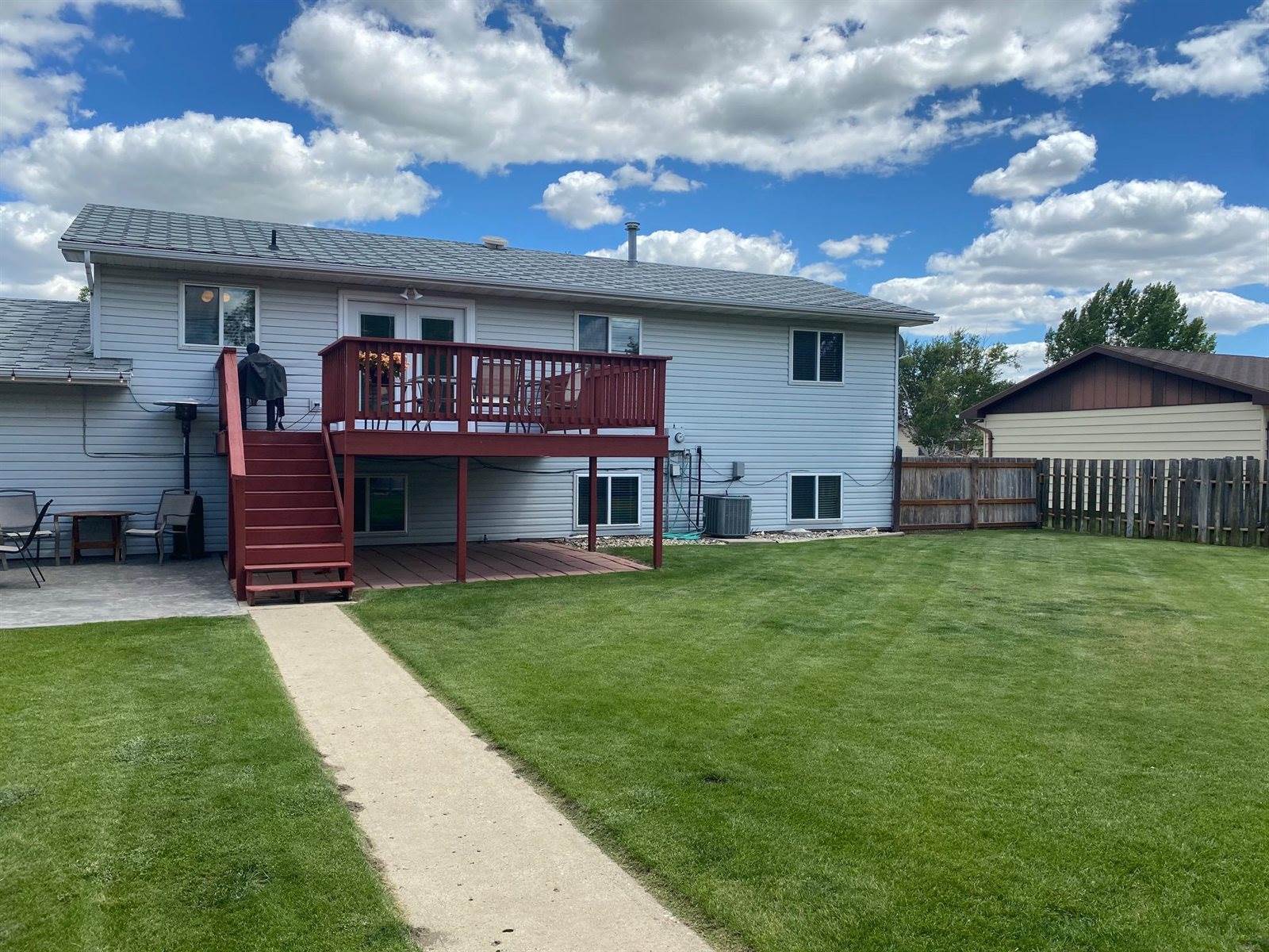 2125 7th Ave East, Williston, ND 58801