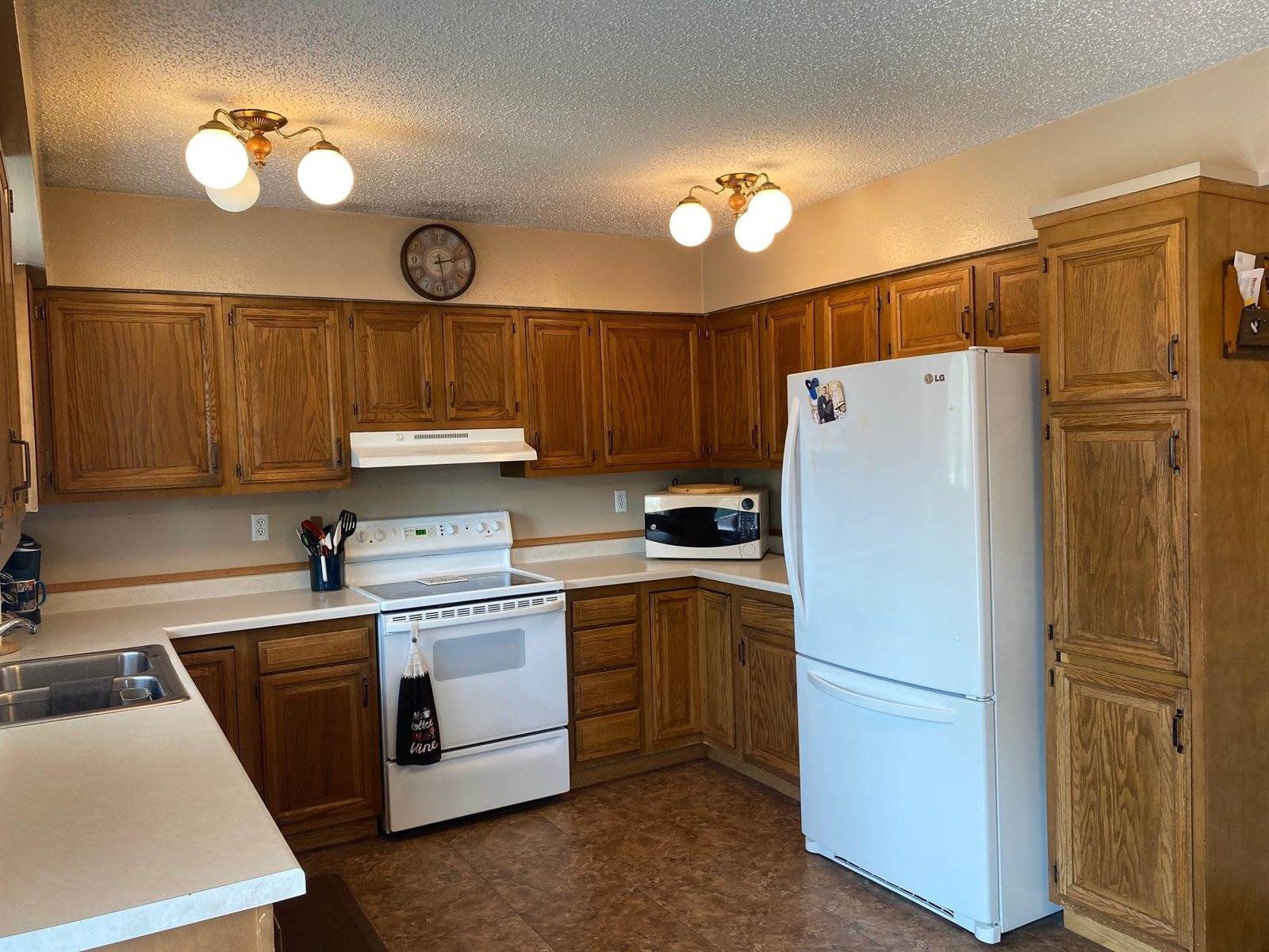 2125 7th Ave East, Williston, ND 58801