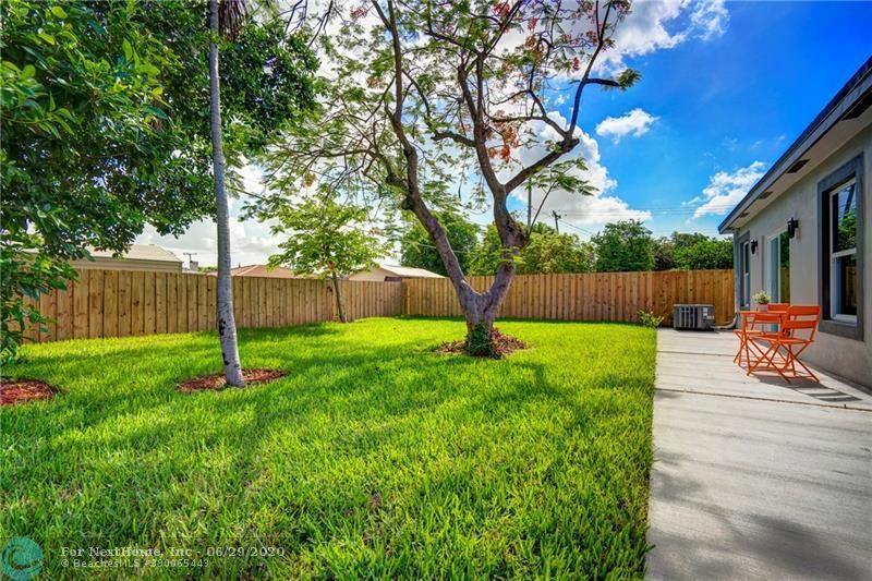 121 NW 45th St, Oakland Park, FL 33309