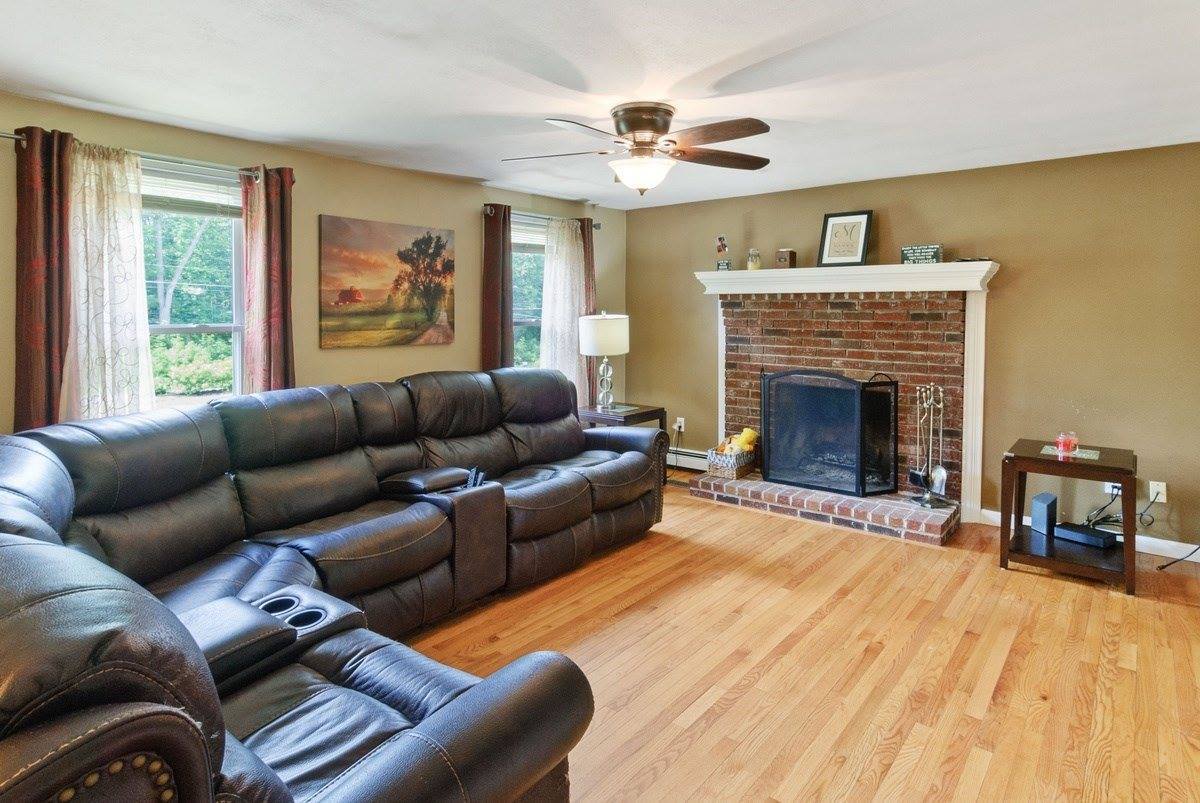 8 Kristopher Lane, Raymond, NH 03077