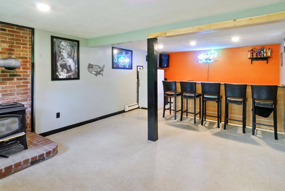 8 Kristopher Lane, Raymond, NH 03077