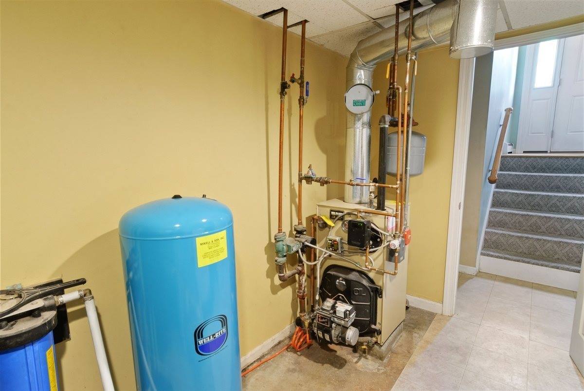 8 Kristopher Lane, Raymond, NH 03077