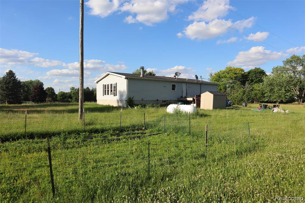 9072 Beard Road, Burns Township, MI 48418