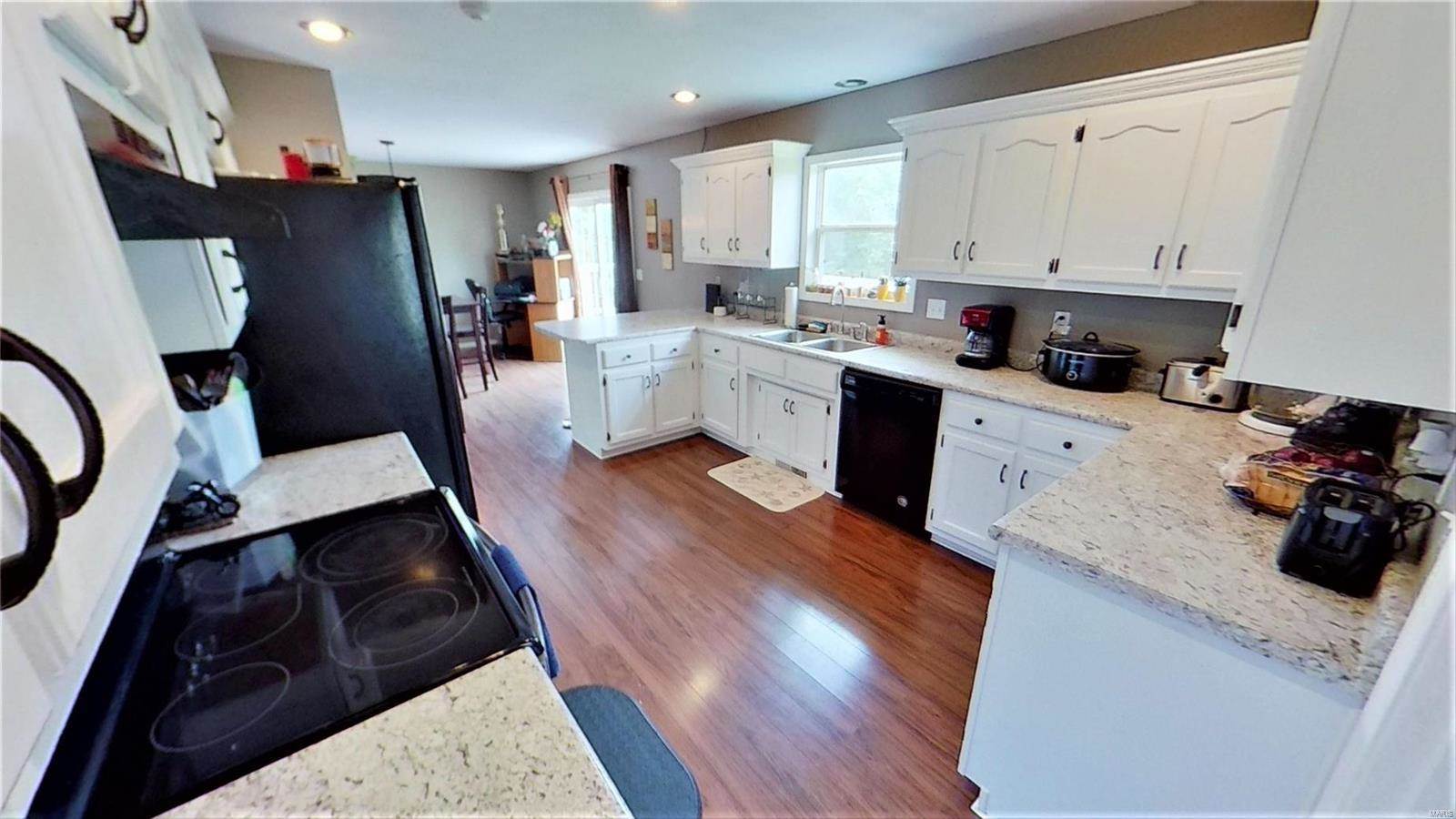 19620 Salem Road, Waynesville, MO 65583