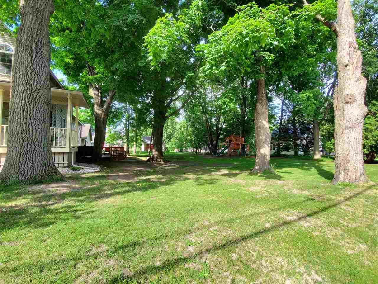 1203 E Blodgett Street, Marshfield, WI 54449