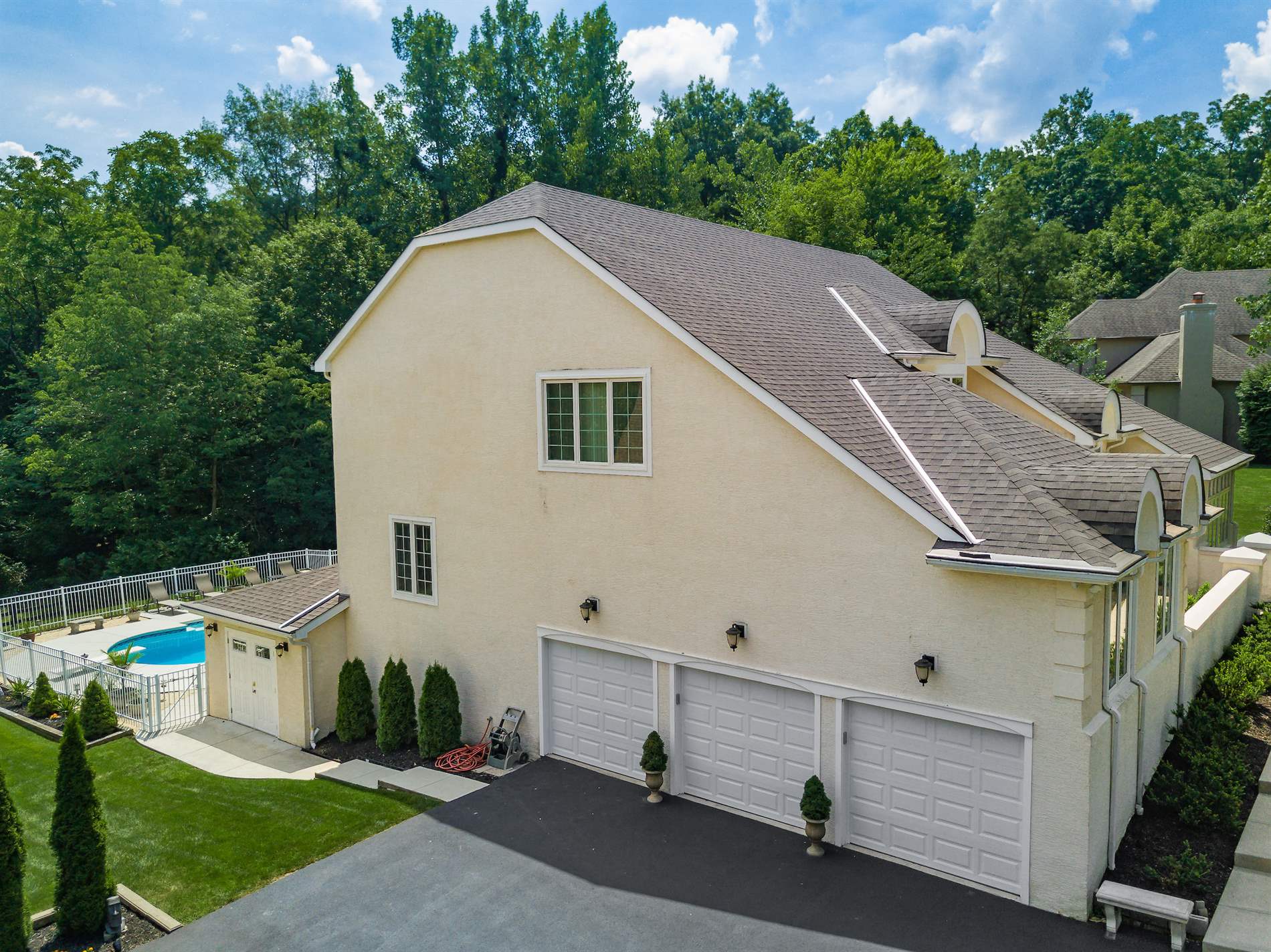 3654 Woodstone Drive, Lewis Center, OH 43035