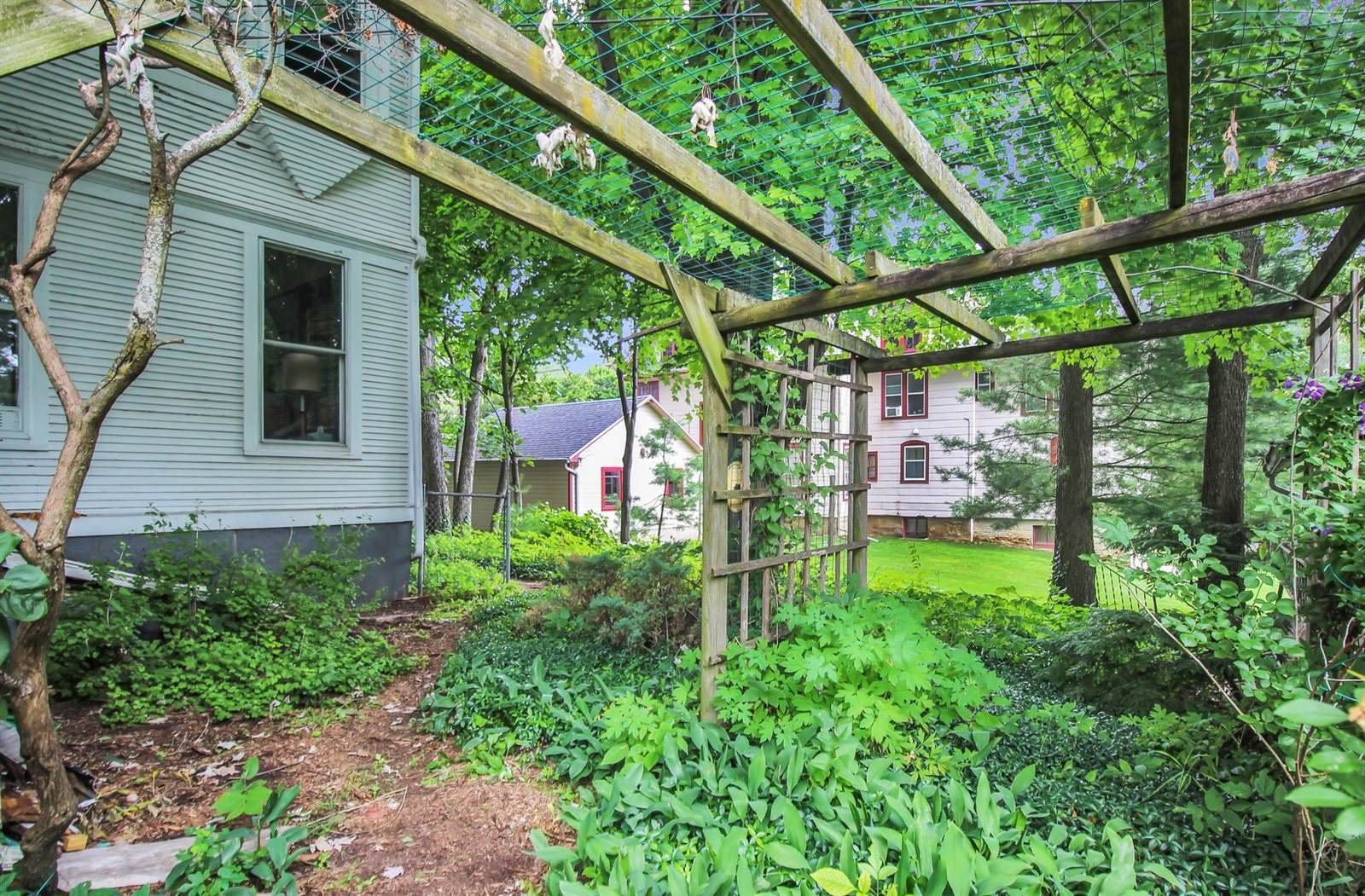 751 Lincoln, Freeport, IL 61032 Listings NextHome First Class