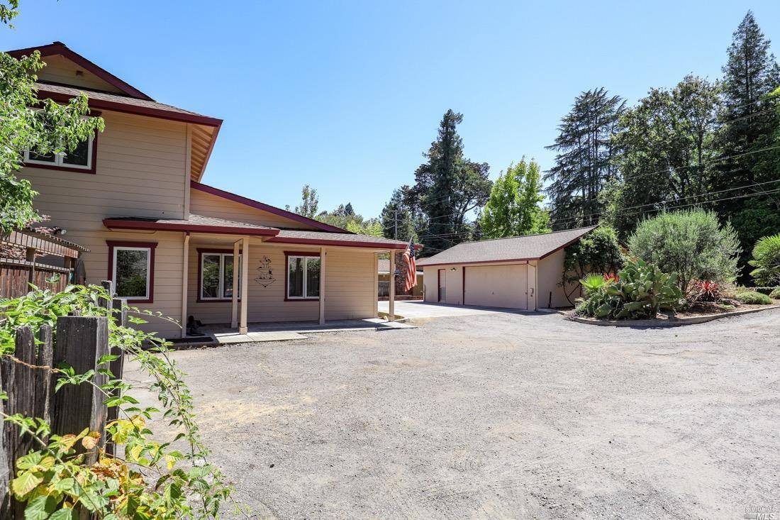6779 Covey Road, Forestville, CA 95436