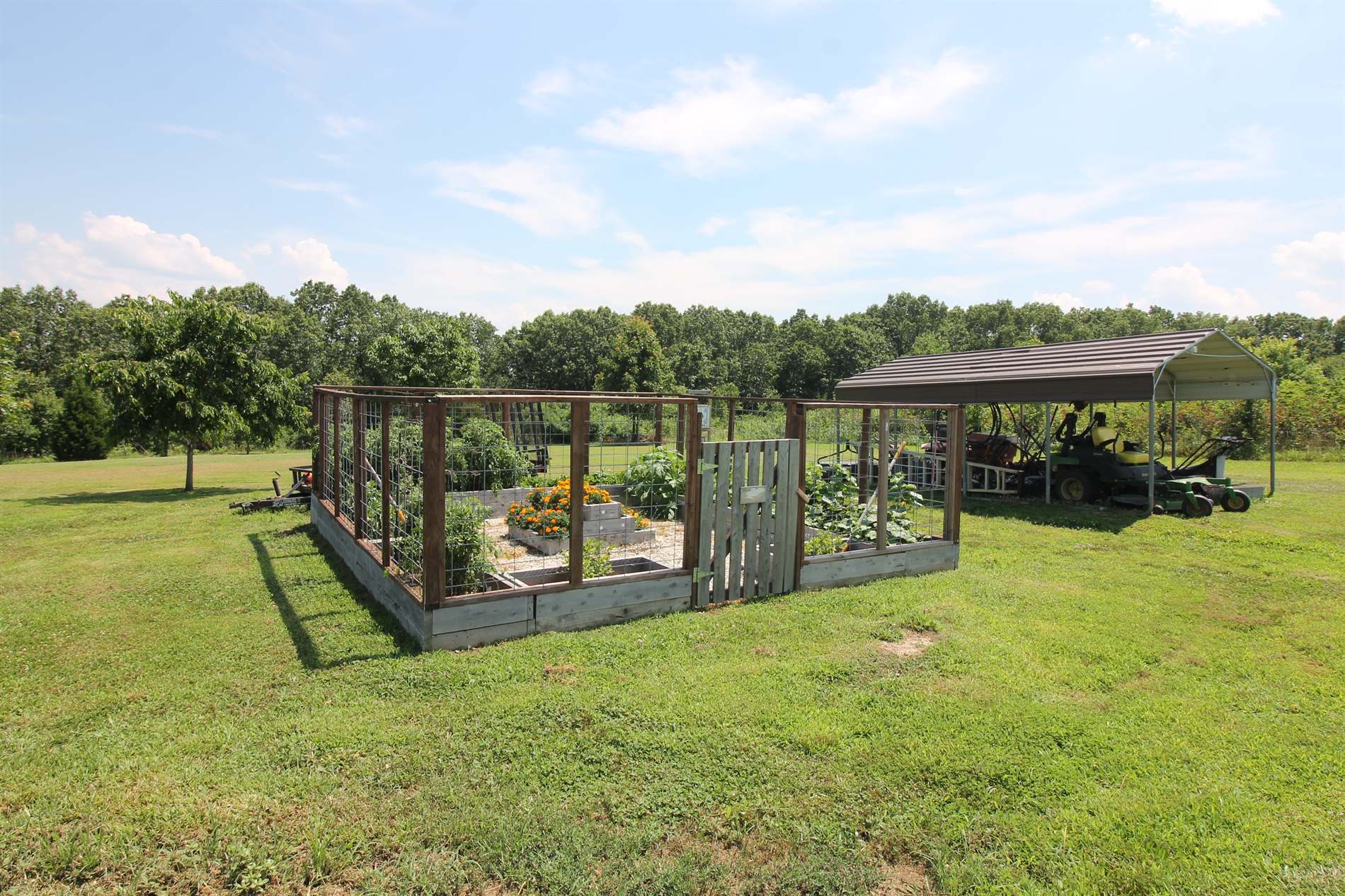 18430 Charity Drive, Dixon, MO 65459