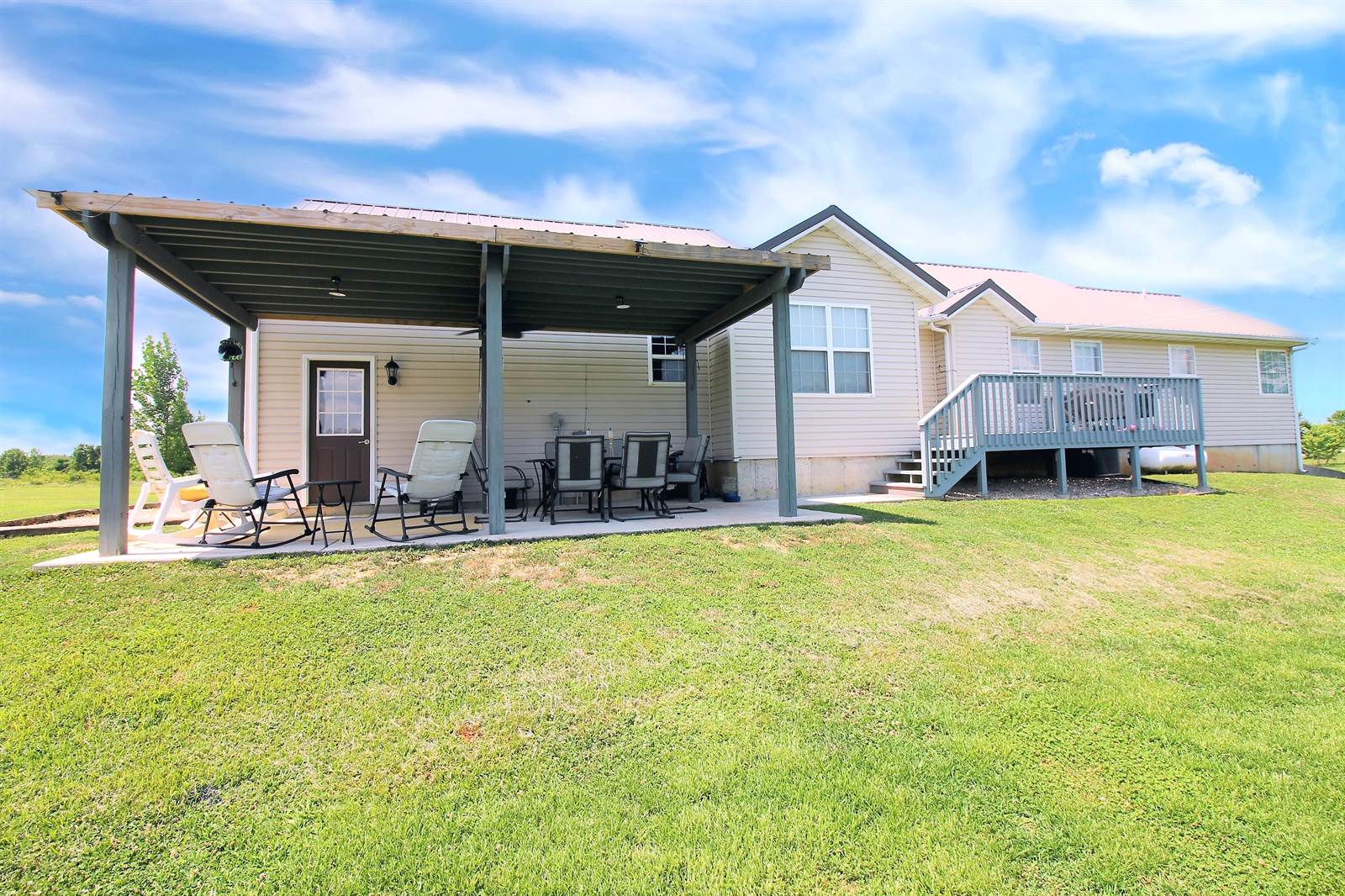 18430 Charity Drive, Dixon, MO 65459