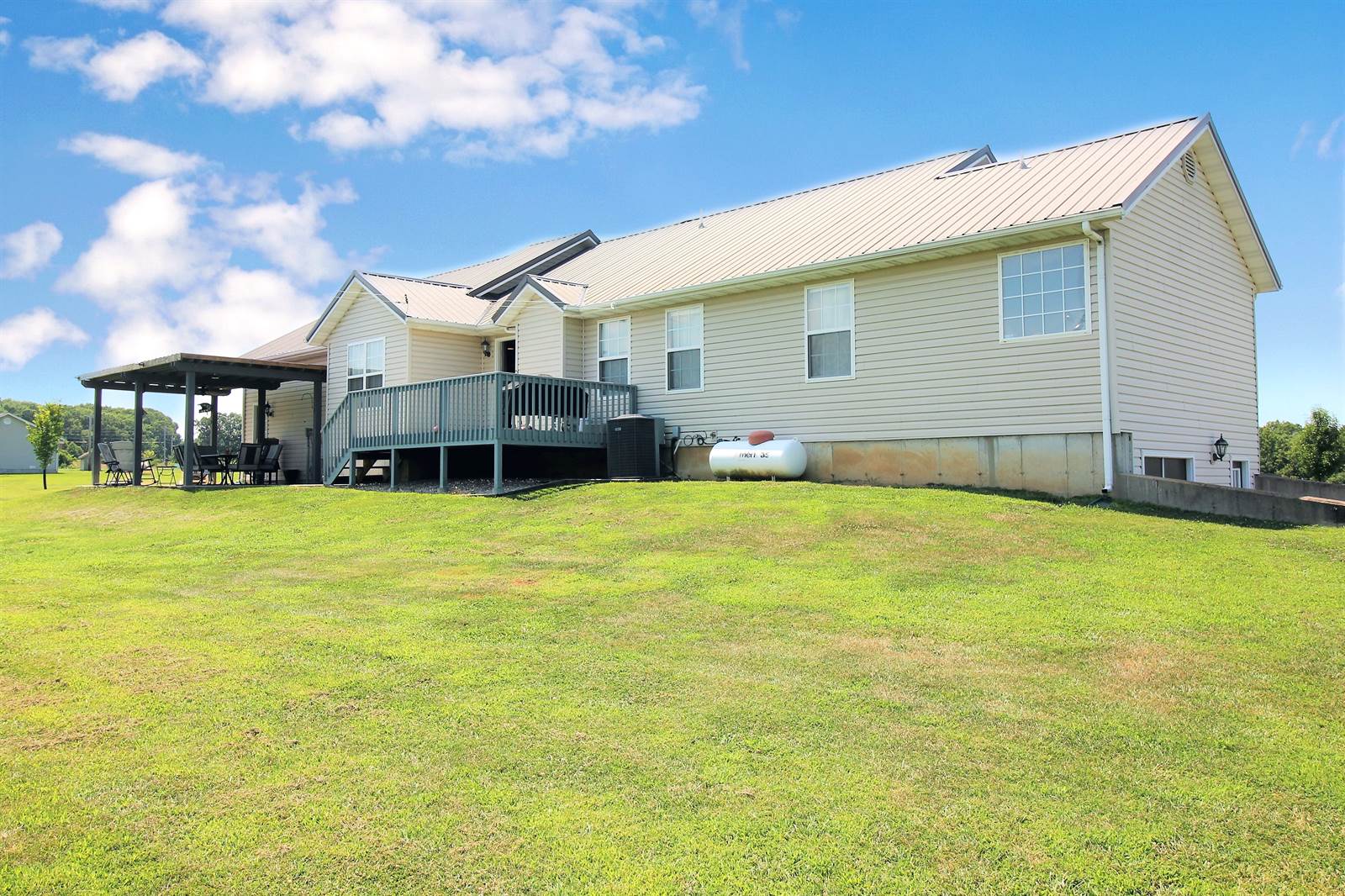 18430 Charity Drive, Dixon, MO 65459