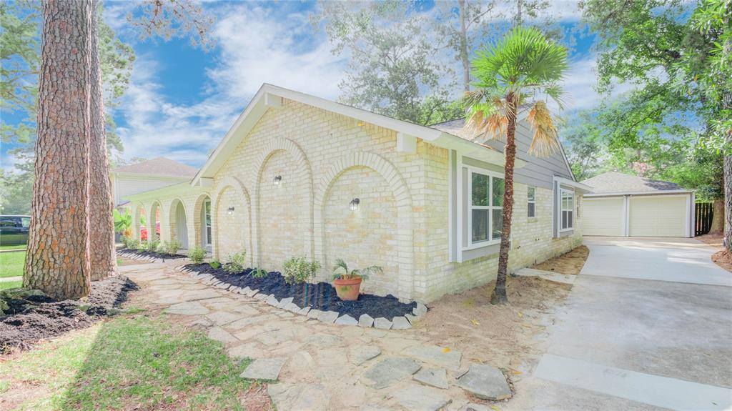 623 Enchanted River Drive, Spring, TX 77388