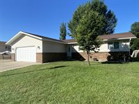 1444 Billings Drive, Bismarck, ND 58504