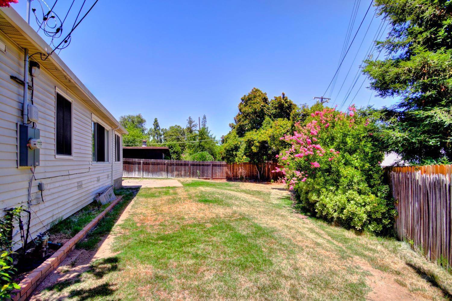 1608 Los Molinos, Sacramento, CA 95864