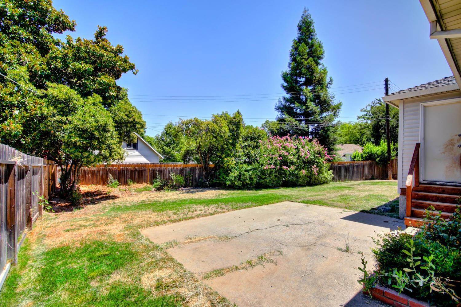 1608 Los Molinos, Sacramento, CA 95864