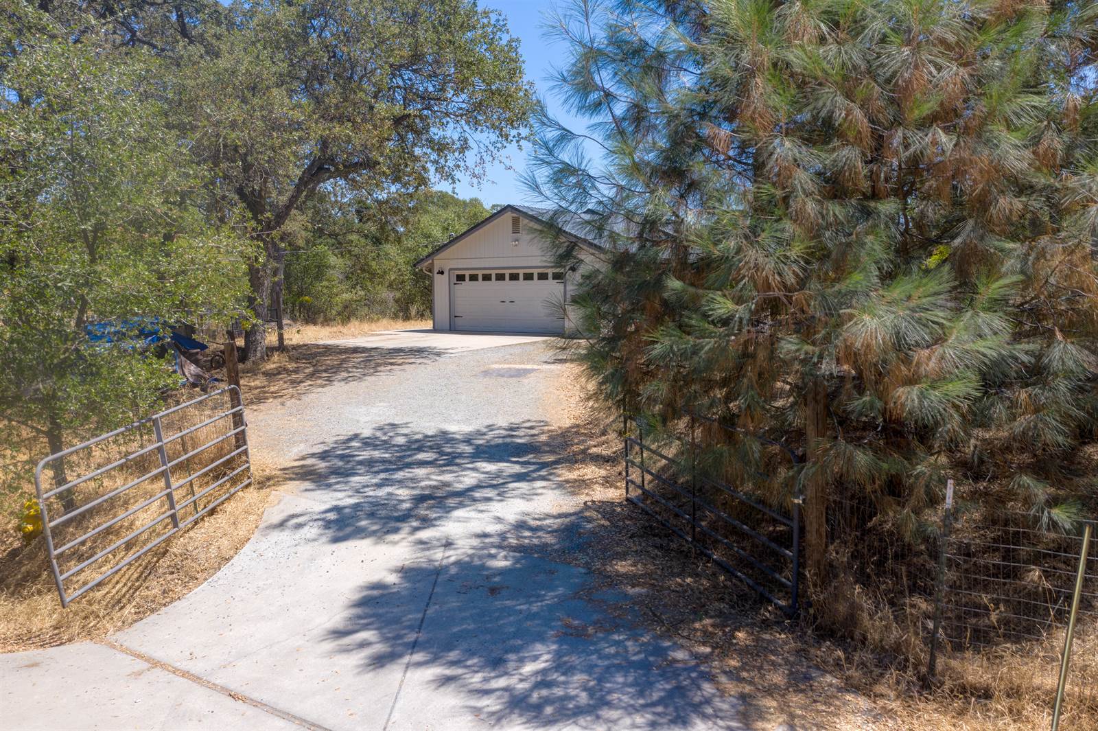 6400 Coultrup Lane, Valley Springs, CA 95252