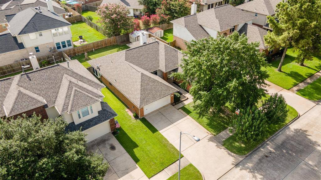 3910 Lauderwood Lane, Katy, TX 77449