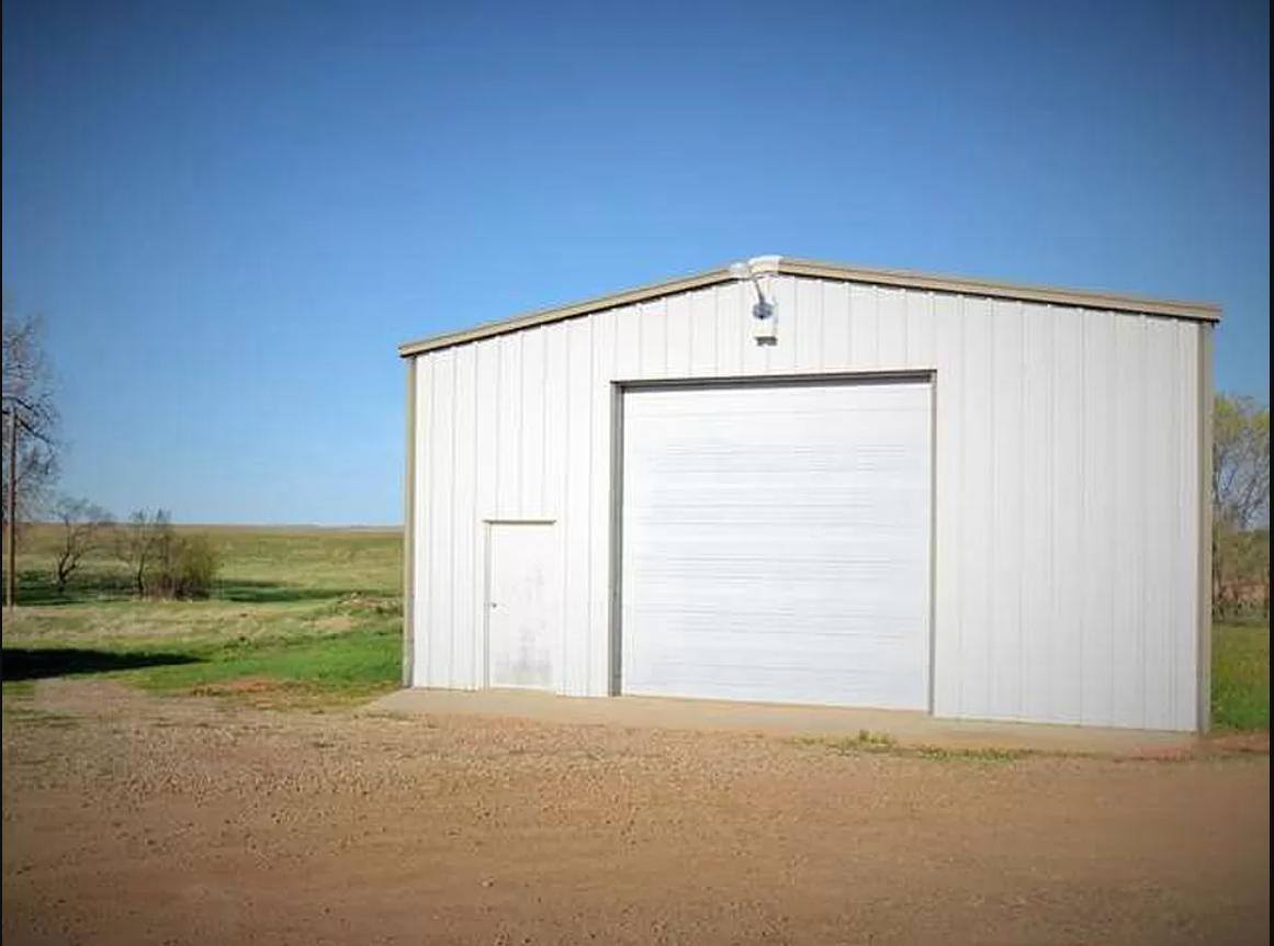68 6th Avenue East, Flasher, ND 58535