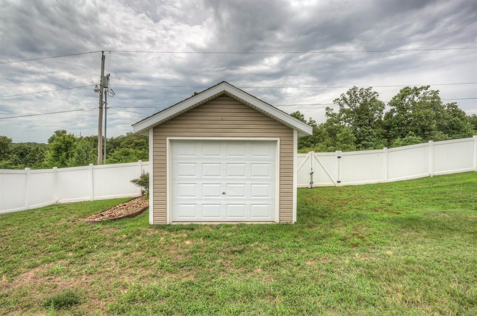 3010 South Ashwood Drive, Joplin, MO 64804