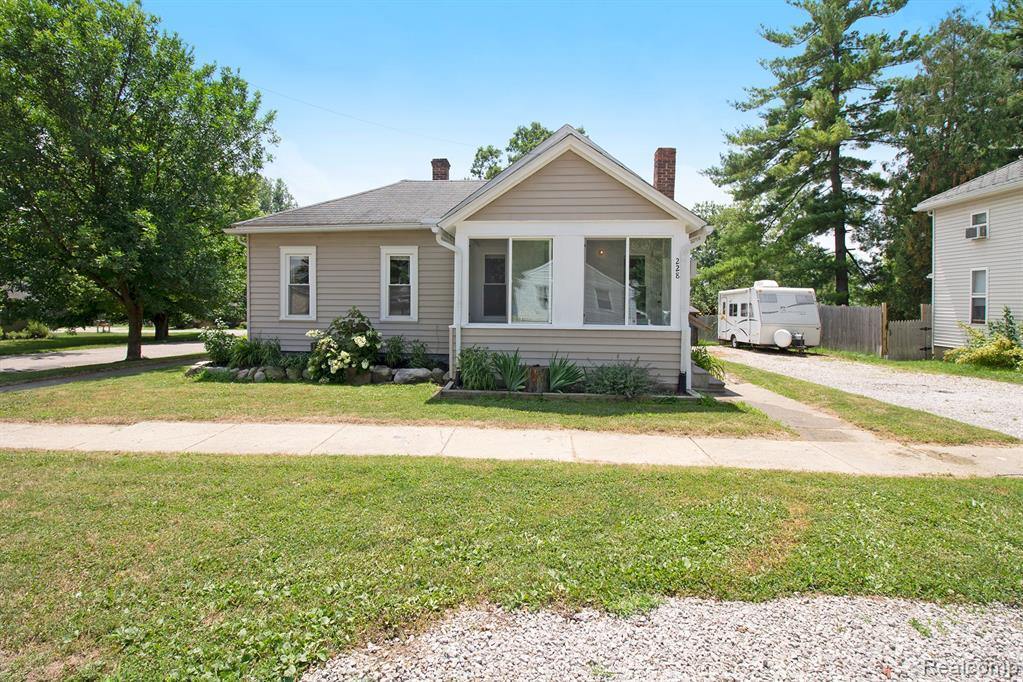 228 Hale Street, Fowlerville Village, MI 48836