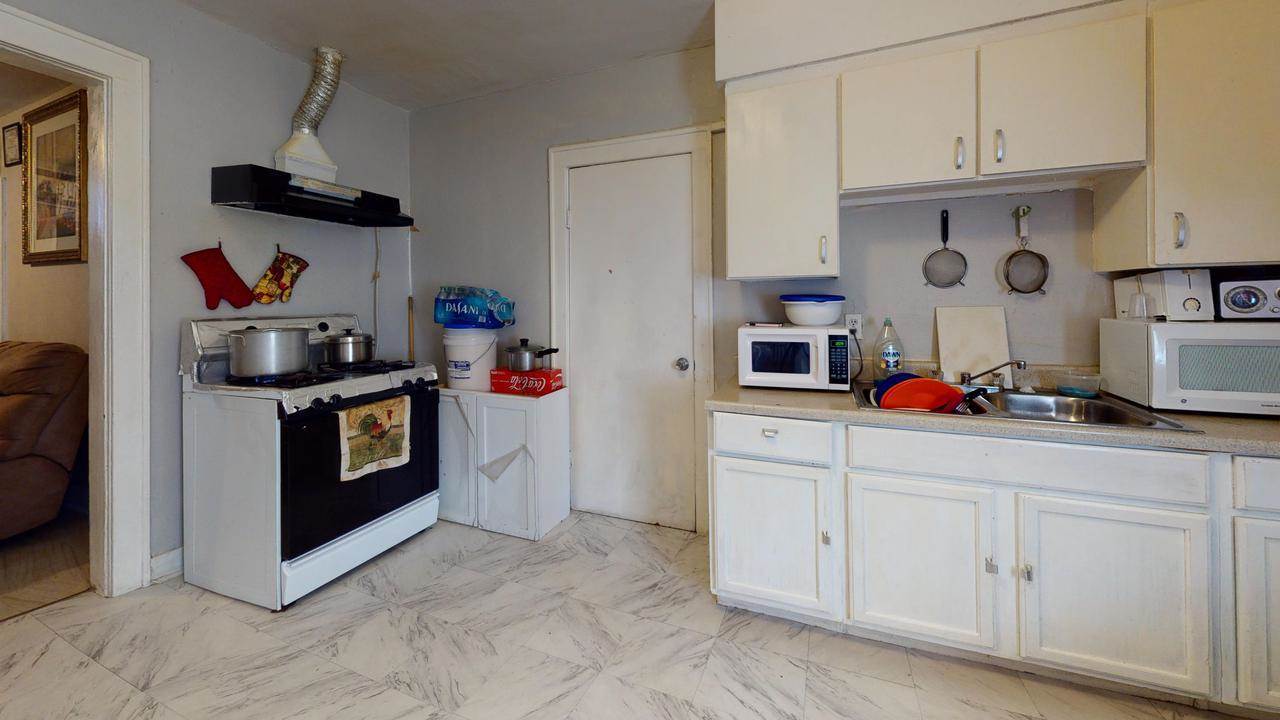 1812 S 13th ST, Milwaukee, WI 53204