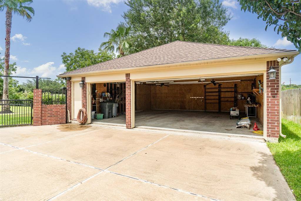 8914 Opper Lane, Houston, TX 77064