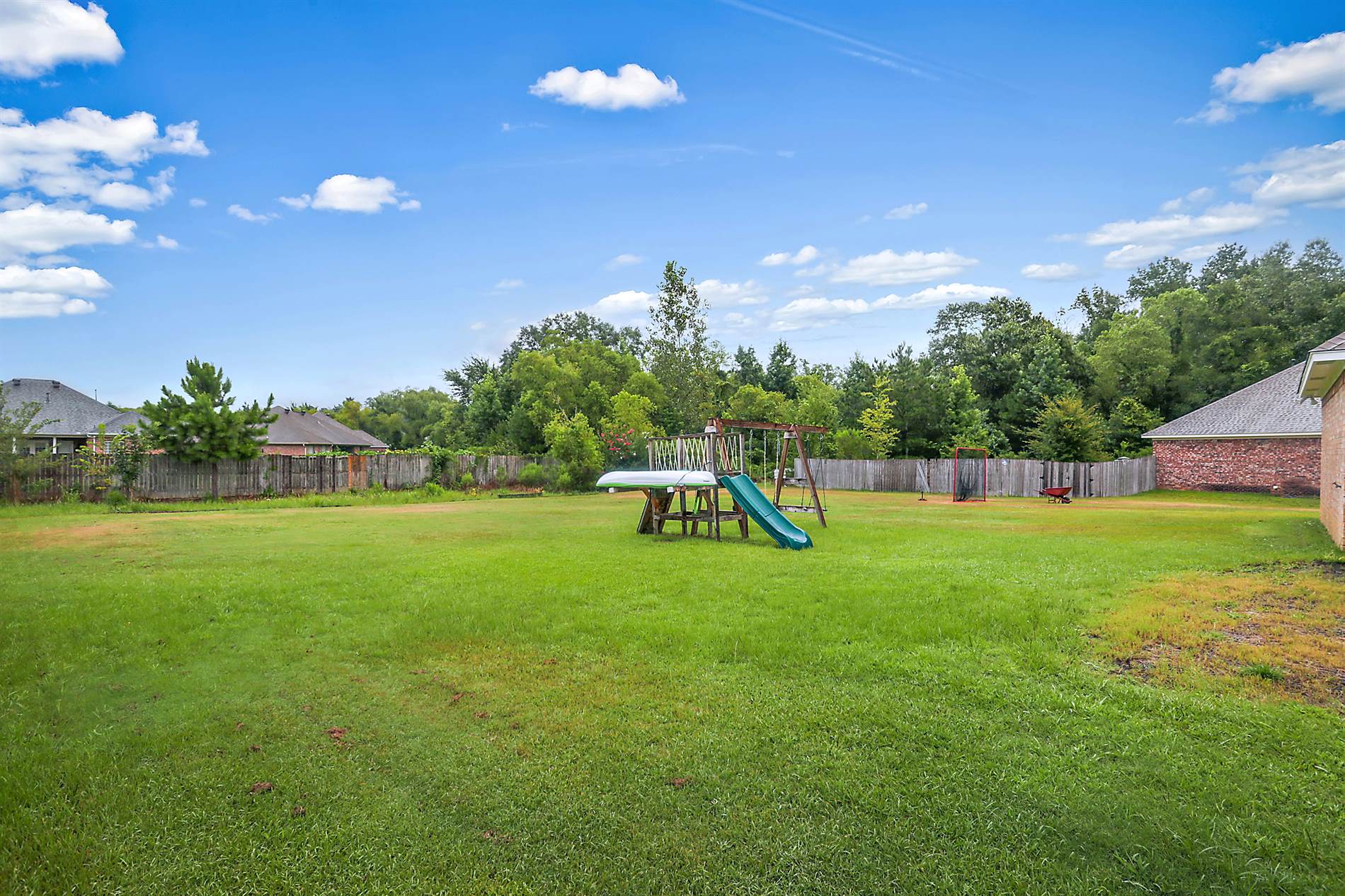 245 John Martin Dr, Brandon, MS 39047