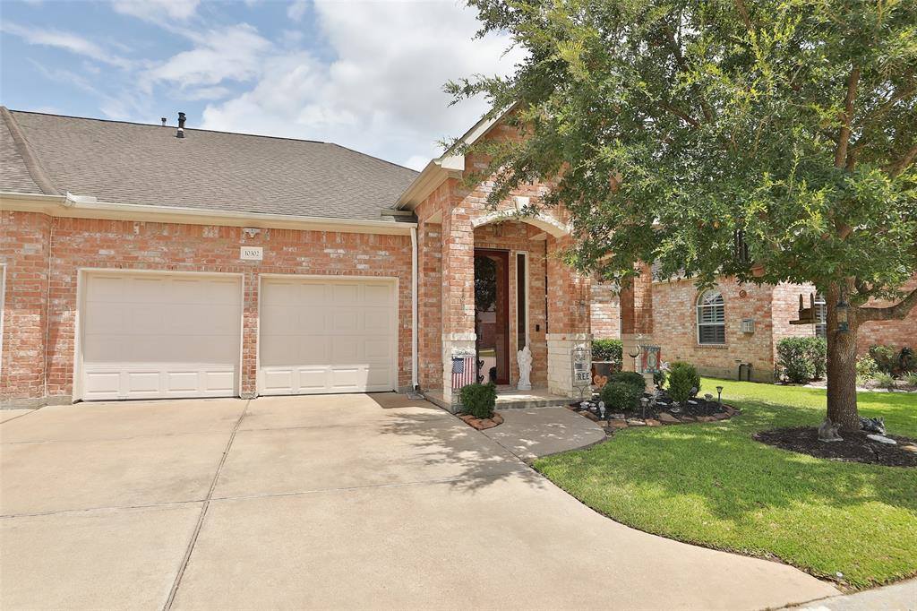 10302 Solitaire Circle, Houston, TX 77070