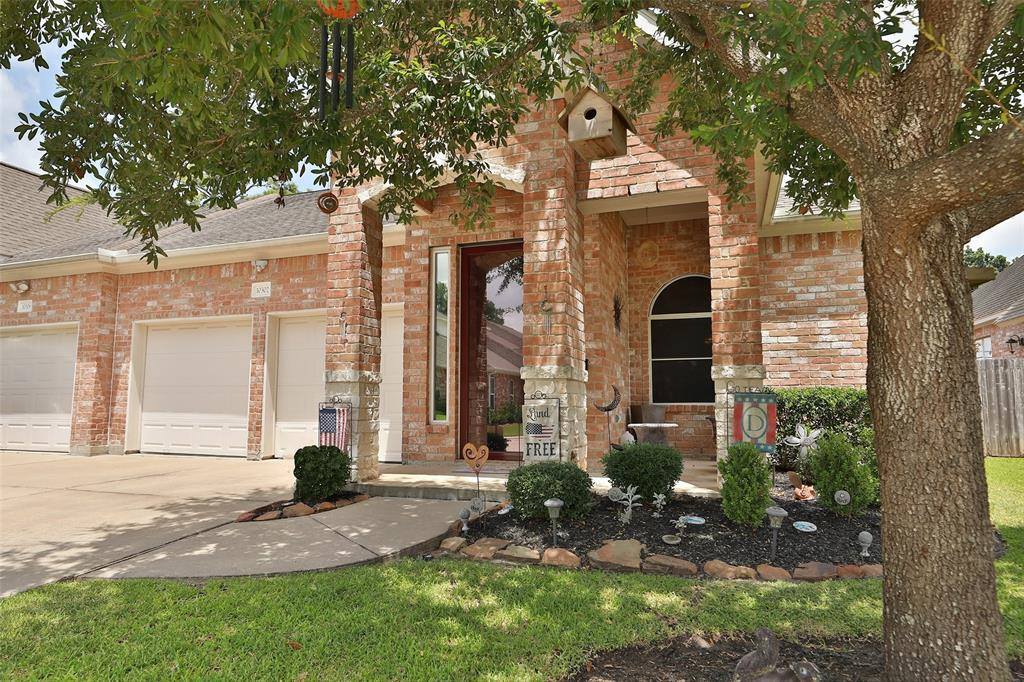 10302 Solitaire Circle, Houston, TX 77070